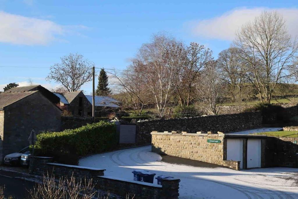 Charming Dog-Friendly Yorkshire Dales Cottage, Austwick ภายนอก รูปภาพ