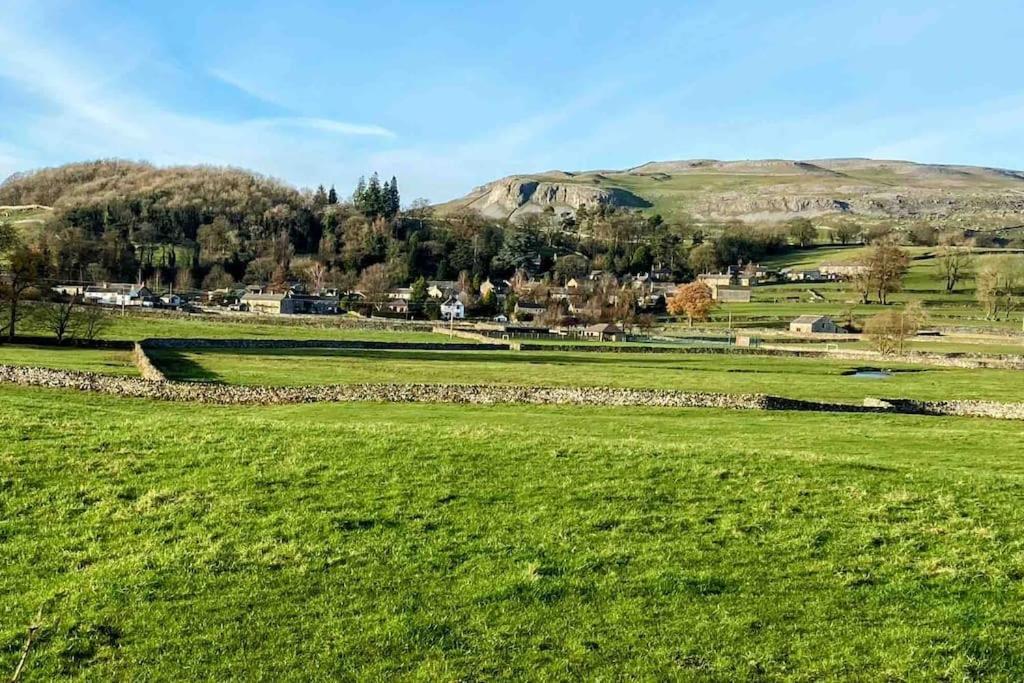 Charming Dog-Friendly Yorkshire Dales Cottage, Austwick ภายนอก รูปภาพ