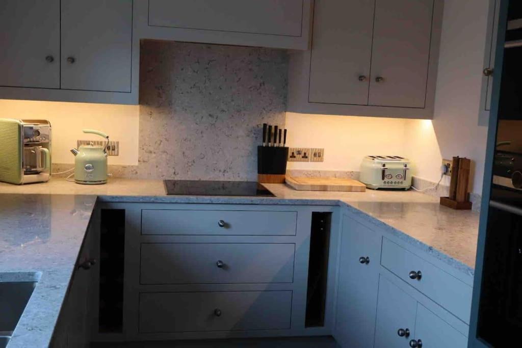 Charming Dog-Friendly Yorkshire Dales Cottage, Austwick ภายนอก รูปภาพ