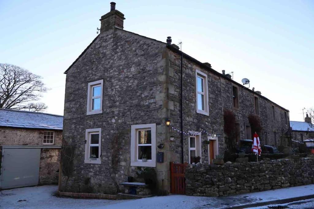 Charming Dog-Friendly Yorkshire Dales Cottage, Austwick ภายนอก รูปภาพ